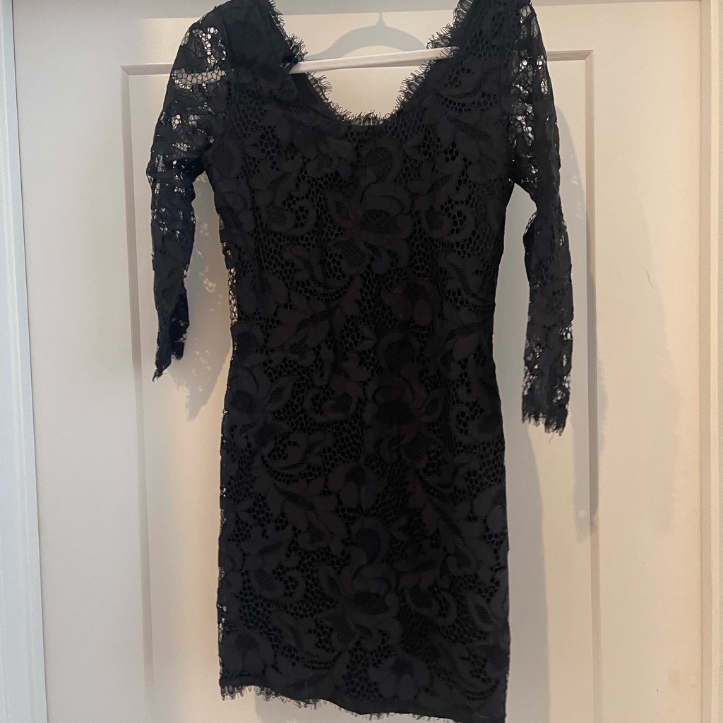 Diane Von Furstenberg Dress. Gorgeous Lacy Dress. Worn Once. Perfect Condition
